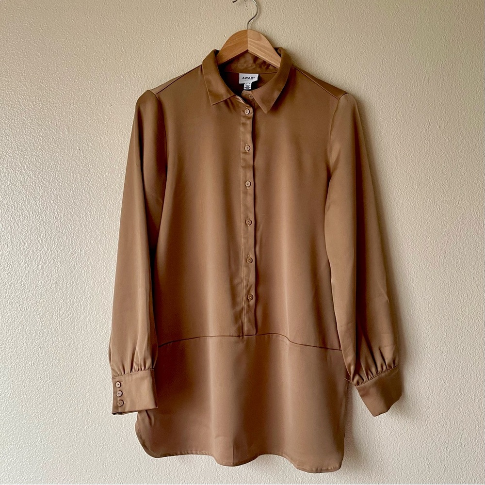 AWARE By Vero Moda Golden Tan Button-Up Tunic Blouse | Medium